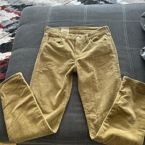Levi women boyfriend corduroy pants dark tan brand new with tags